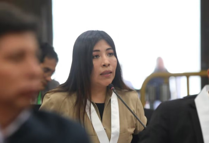 Betssy Chávez se asila en embajada de México y Perú rompe relación diplomática